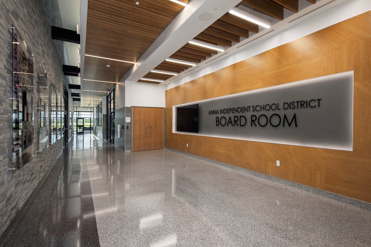 10-boardroom_entry