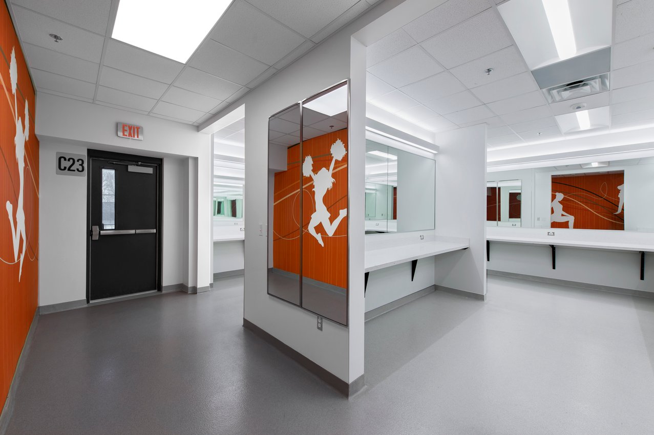 11-Birdville Haltom HS Cheer 10