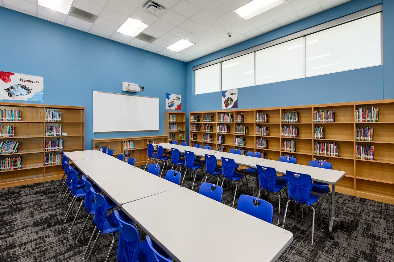17-AISD Rodriguez Jr. High_library3-2