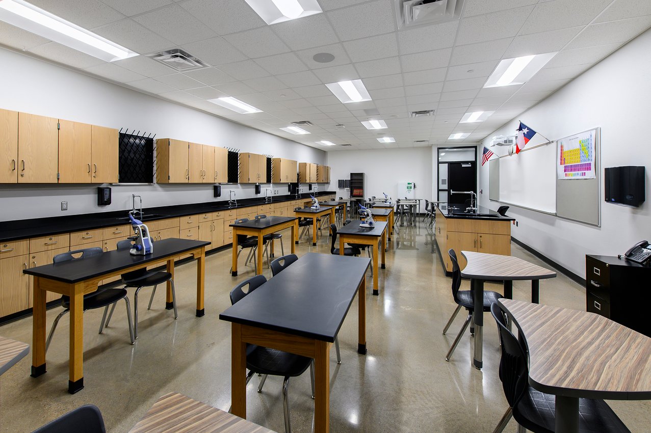 18-AISD Rodriguez Jr. High_science6