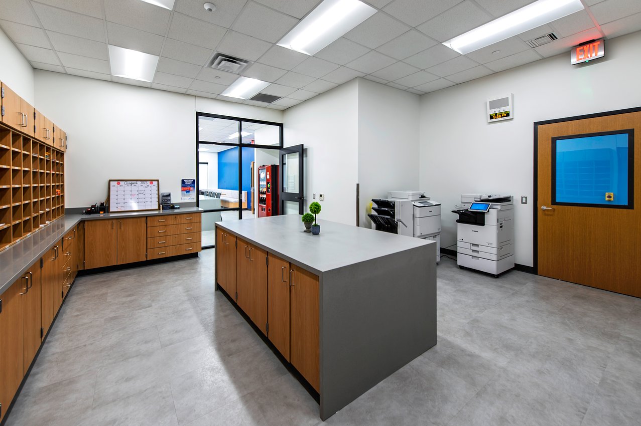 19-Workroom2