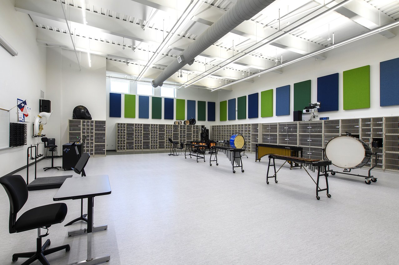 22-AISD Rodriguez Jr. High_bandhall