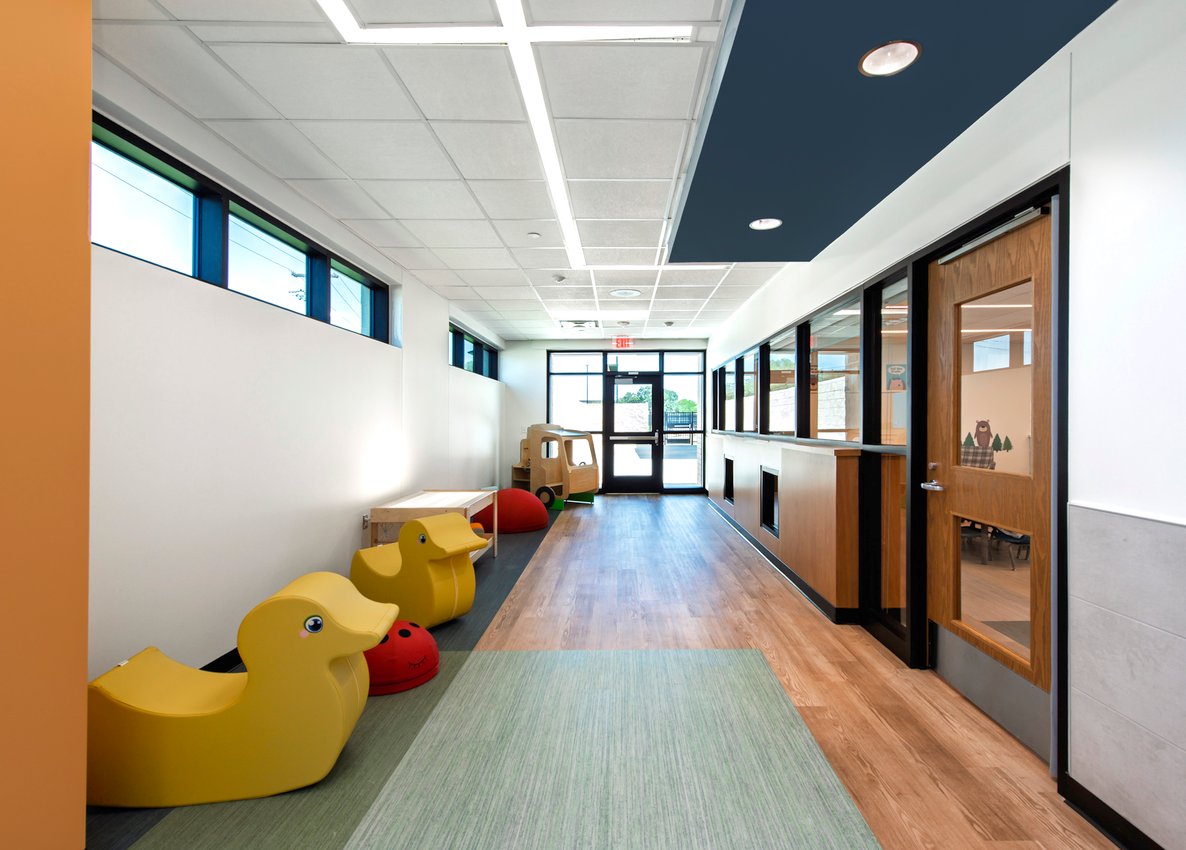 23-Wing3_hall2