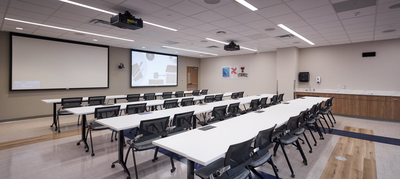 32-UMC Cancer Center_0315_Pan