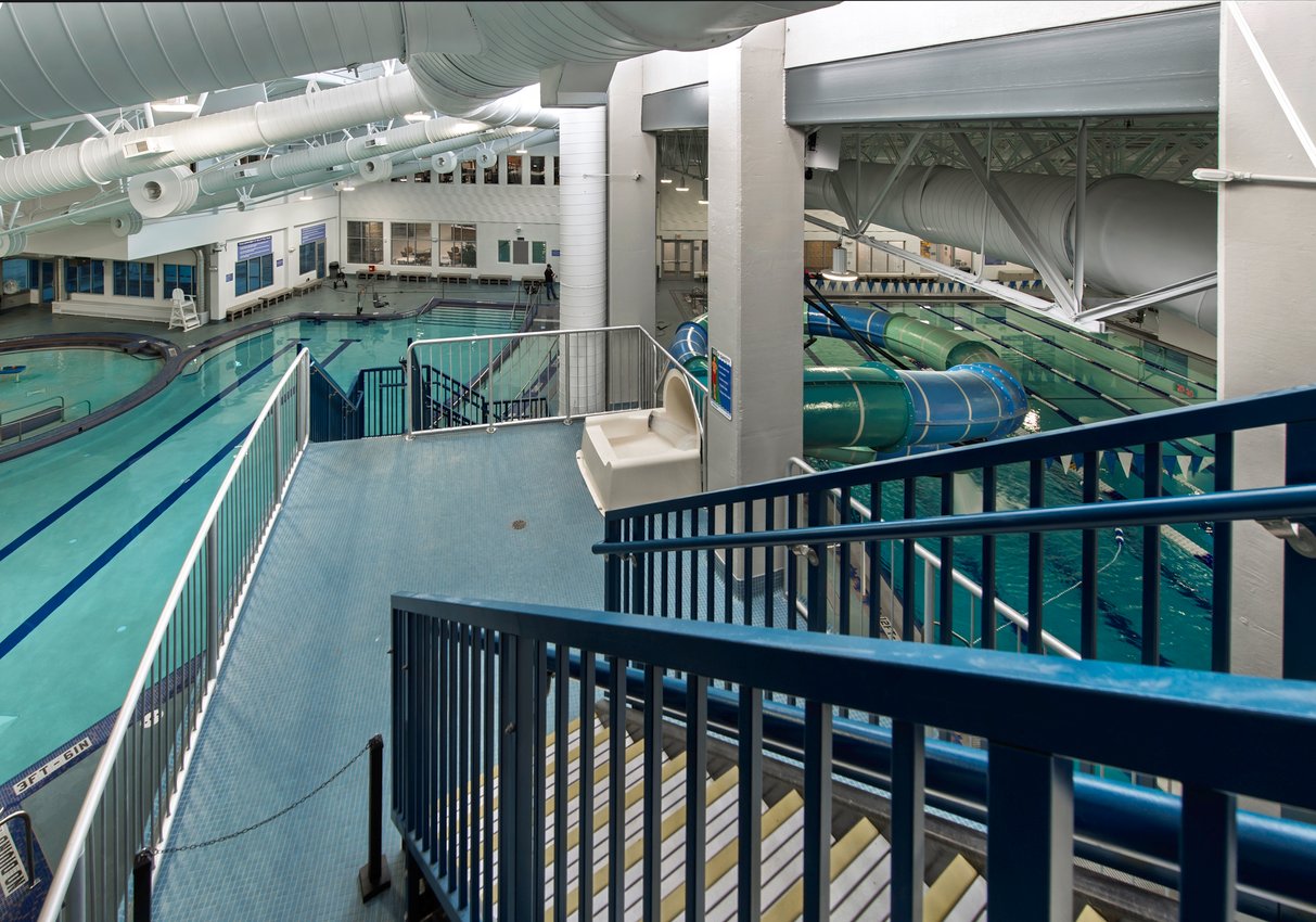 45-UpperLevelAquaticsStairs2