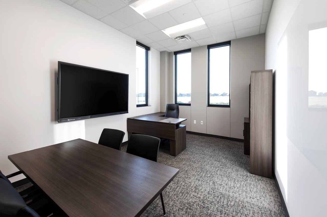 45-operations_office