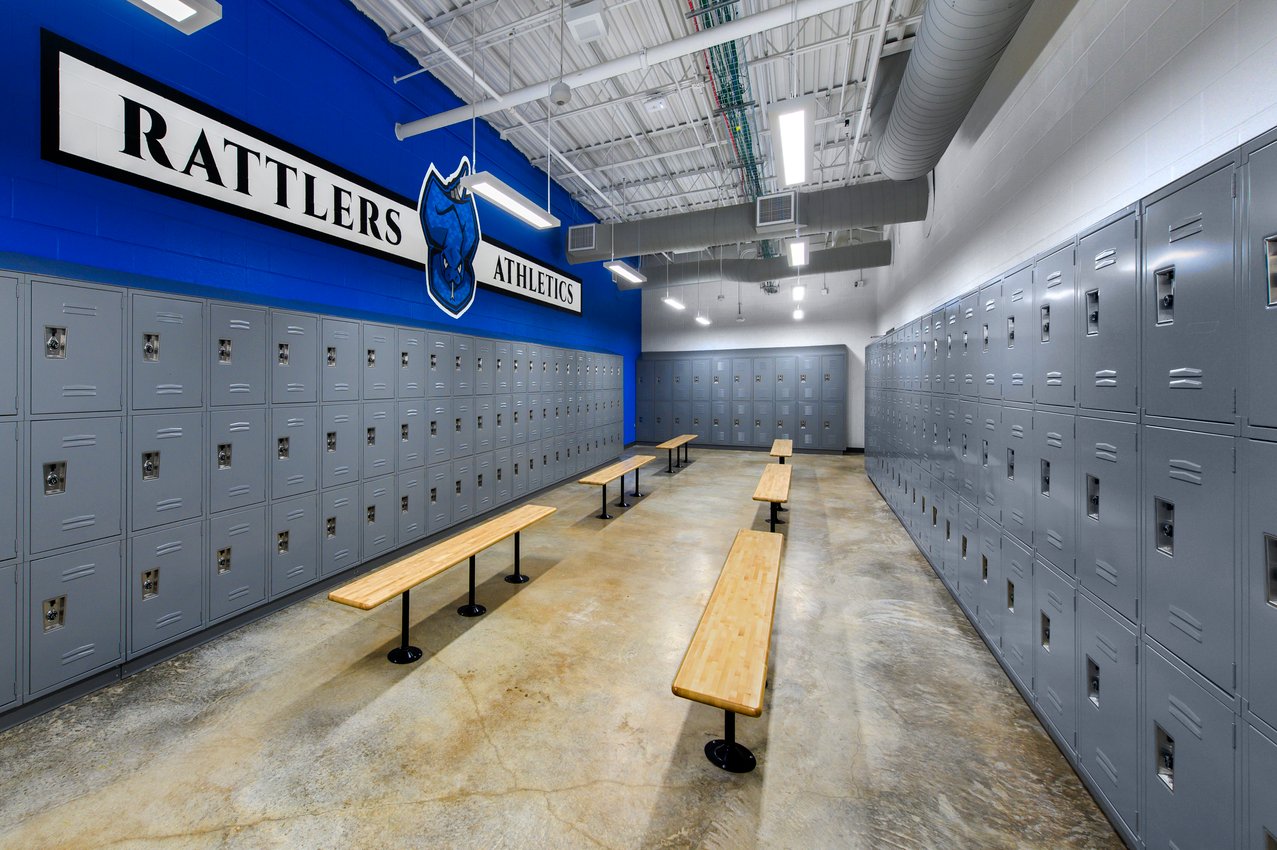 47-AISD Rodriguez Jr. High_girls_locker
