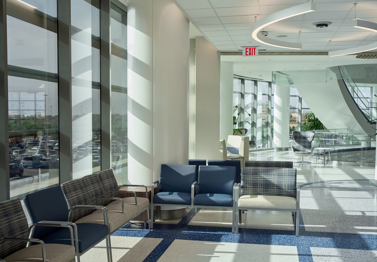 5-UMC Cancer Center_0260