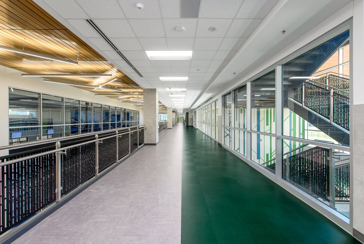 52-AISD Rodriguez Jr. High_2nd_floor_hall