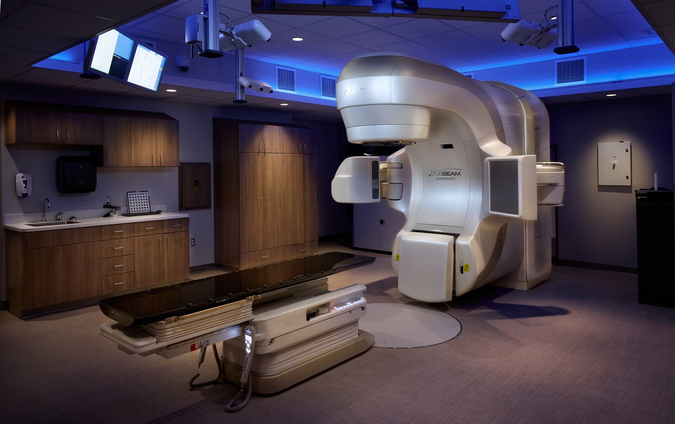 8-UMC Cancer Center_0195