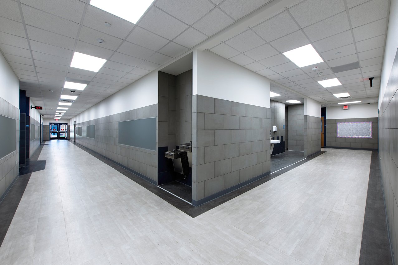 8-UnitE_hallways-1