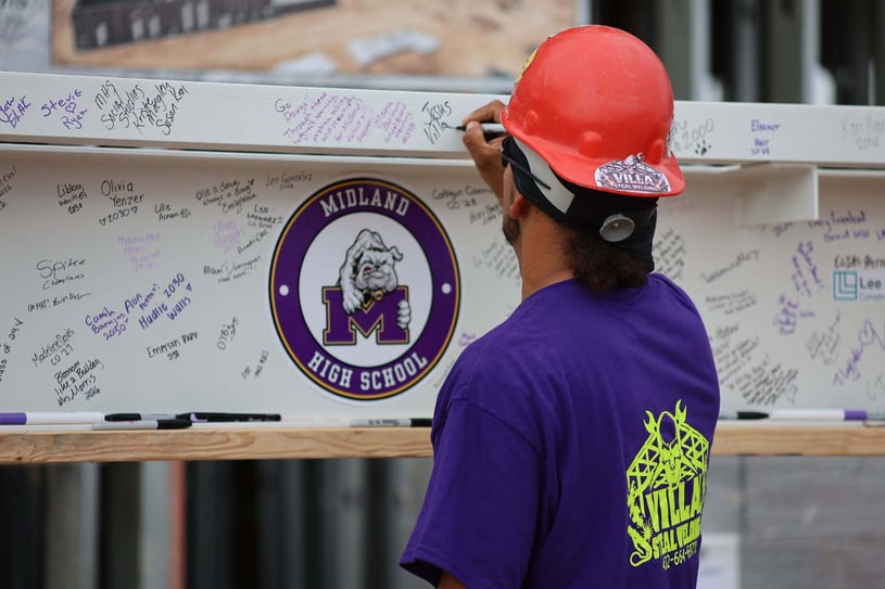 MidlandHS_Topping Out - Beam signing