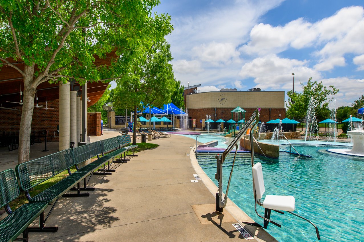 Plano Muehlenbeck Exterior Pool (12)