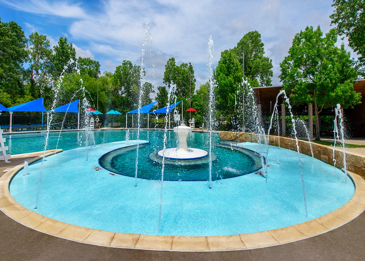 Plano Muehlenbeck Exterior Pool (22)