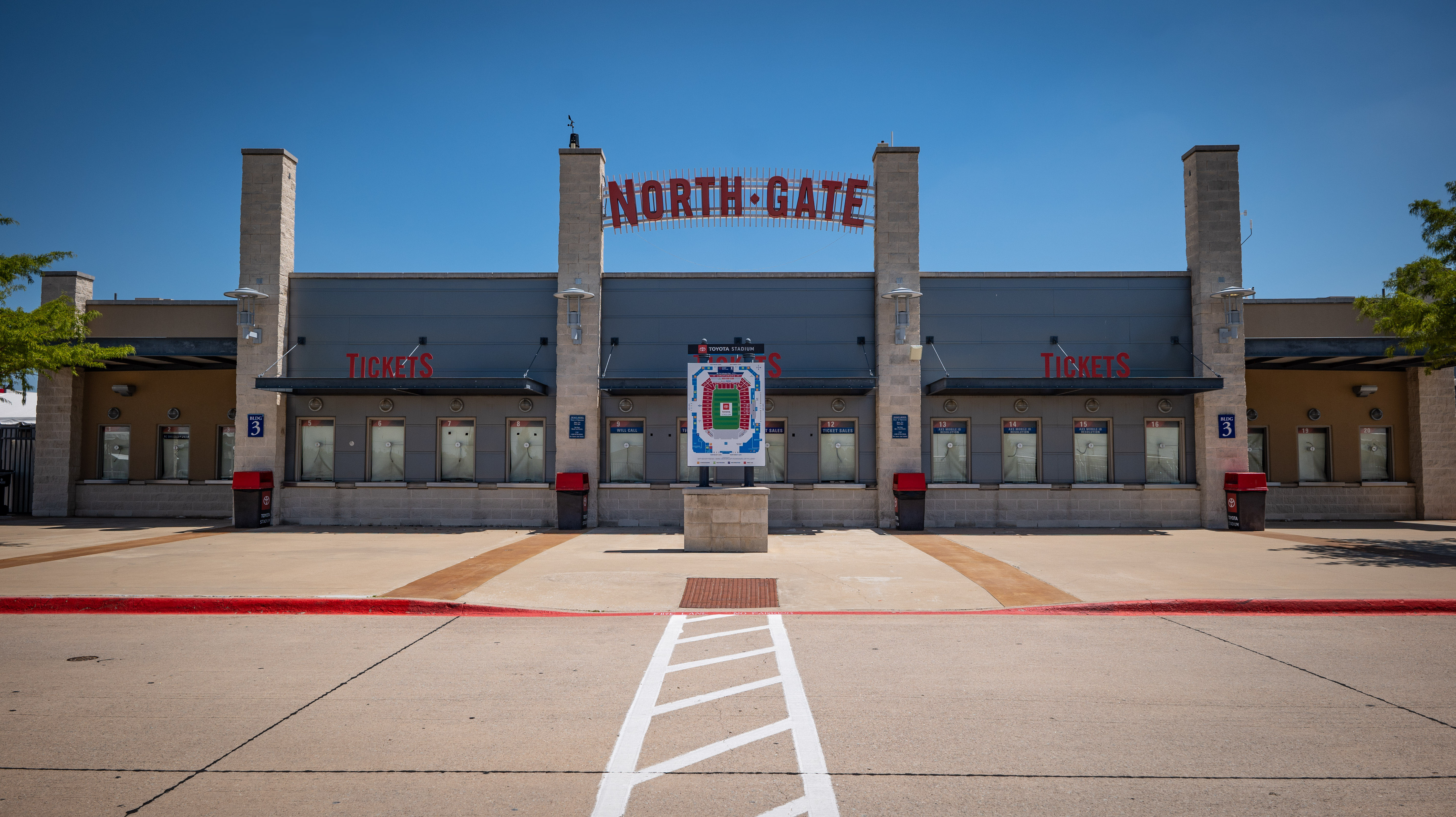 02-North Gate